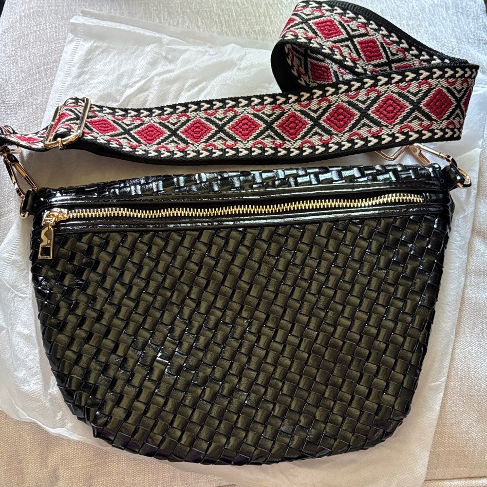 Elegant Black Woven Crossbody Bag with Patterned Strap
